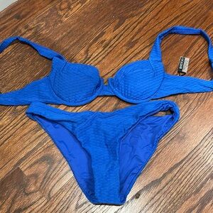 Vetchy bikini (M top - S bottom)